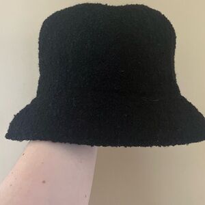 GAP Classic Black Bucket Hat
